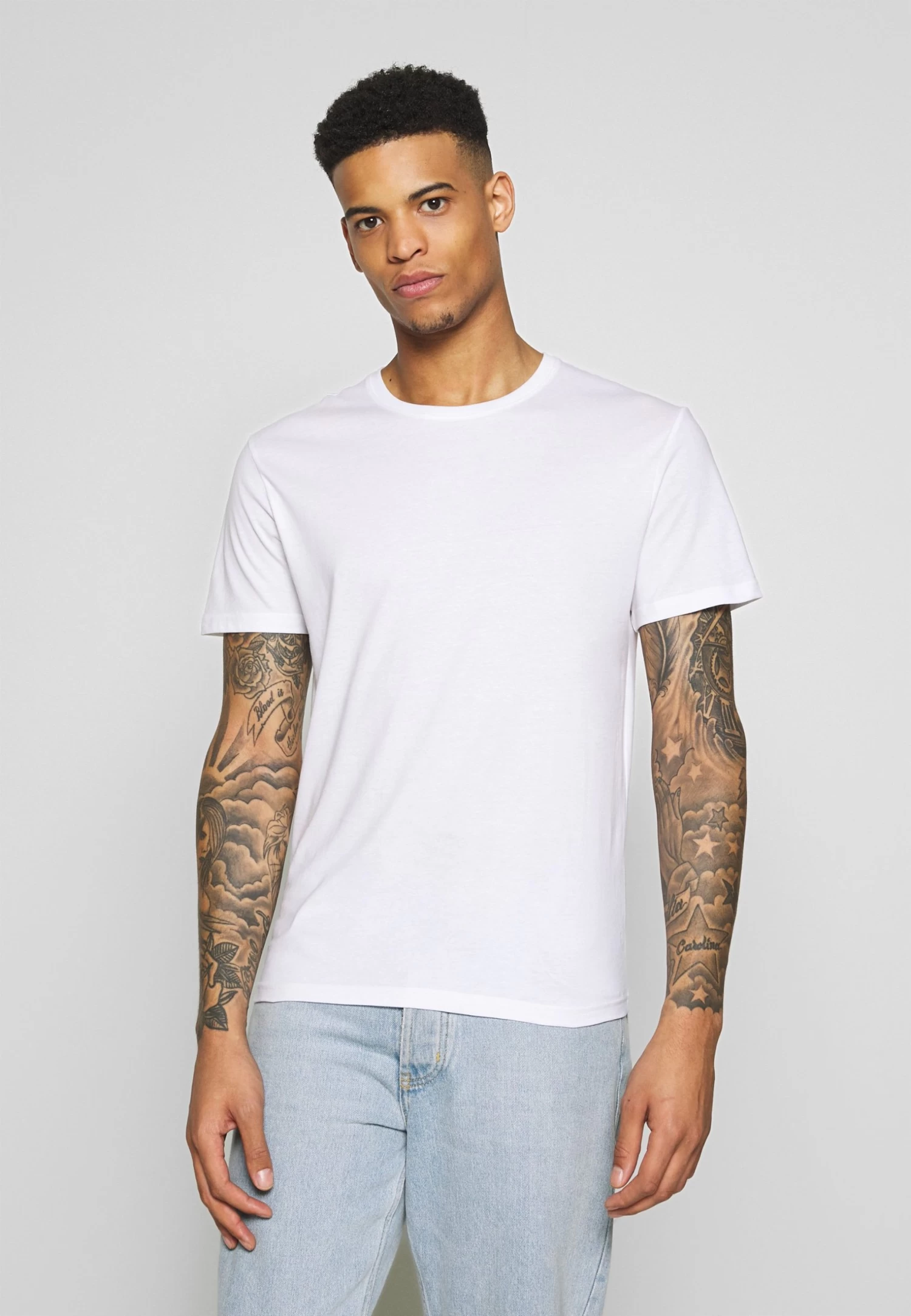 Pier One 3 Pack - Camiseta Básica -Black/ White - Imagen 3