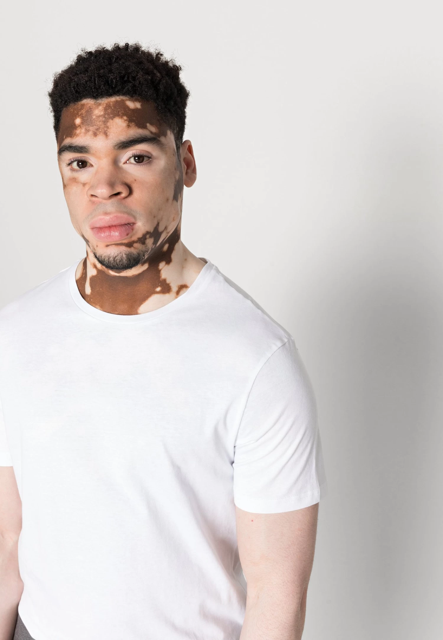 Pier One 10 Pack - Camiseta Básica - White/Black - Imagen 6