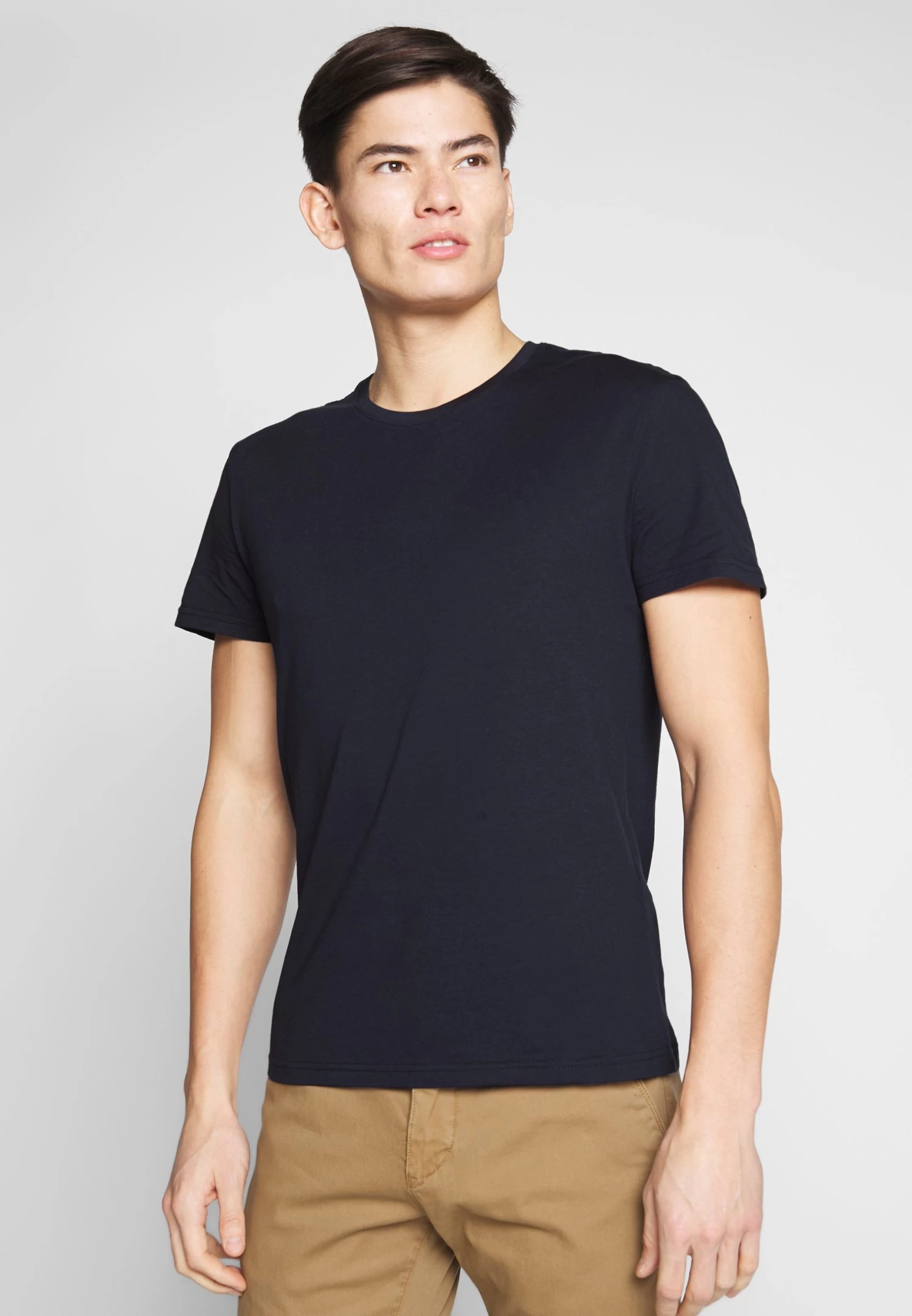 Pier One 2 Pack - Camiseta Básica - White/Dark Blue - Imagen 3