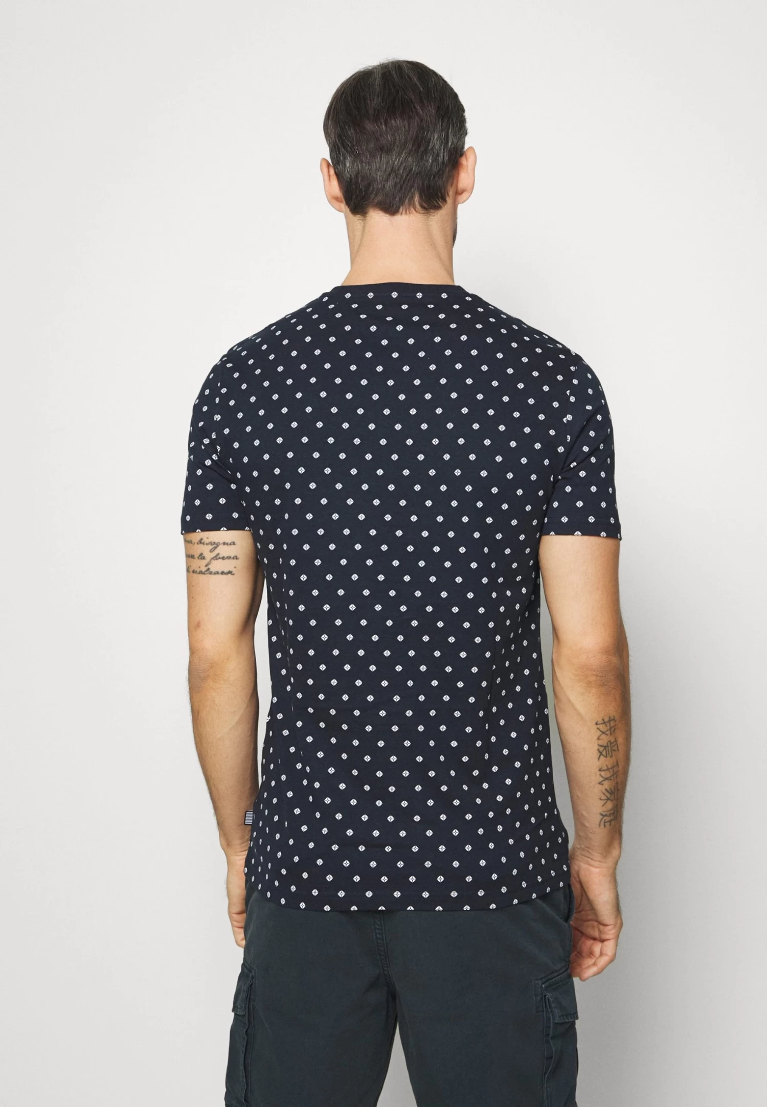 Pier One 3 Pack - Camiseta Estampada - White/Dark Blue/Red - Imagen 4