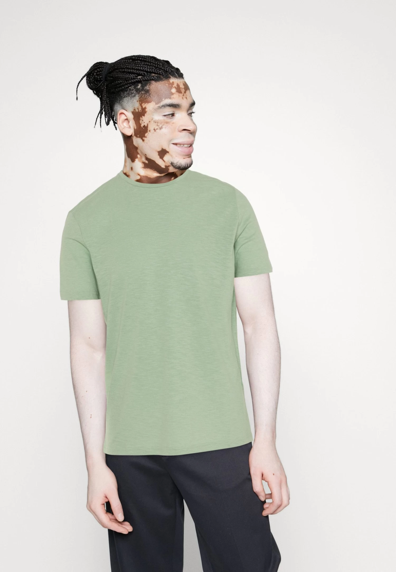 Pier One 7 Pack - Camiseta Básica - White/Yellow/Lilac - Imagen 7