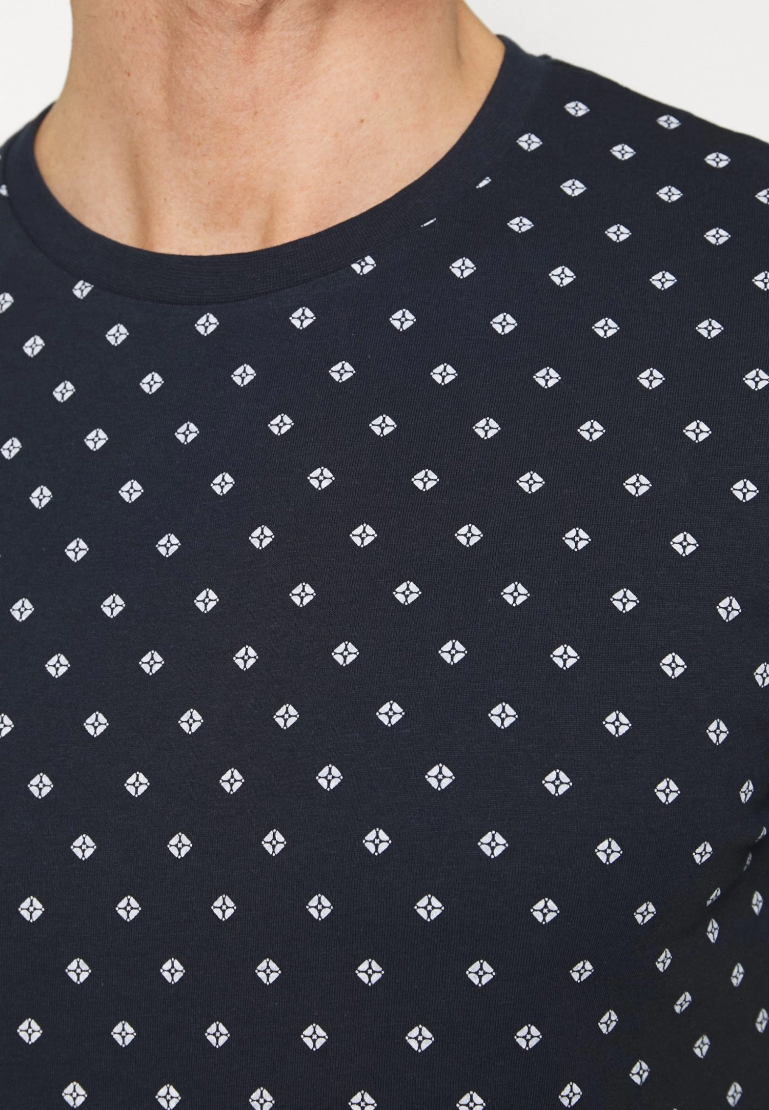 Pier One 3 Pack - Camiseta Estampada - White/Dark Blue/Red - Imagen 7