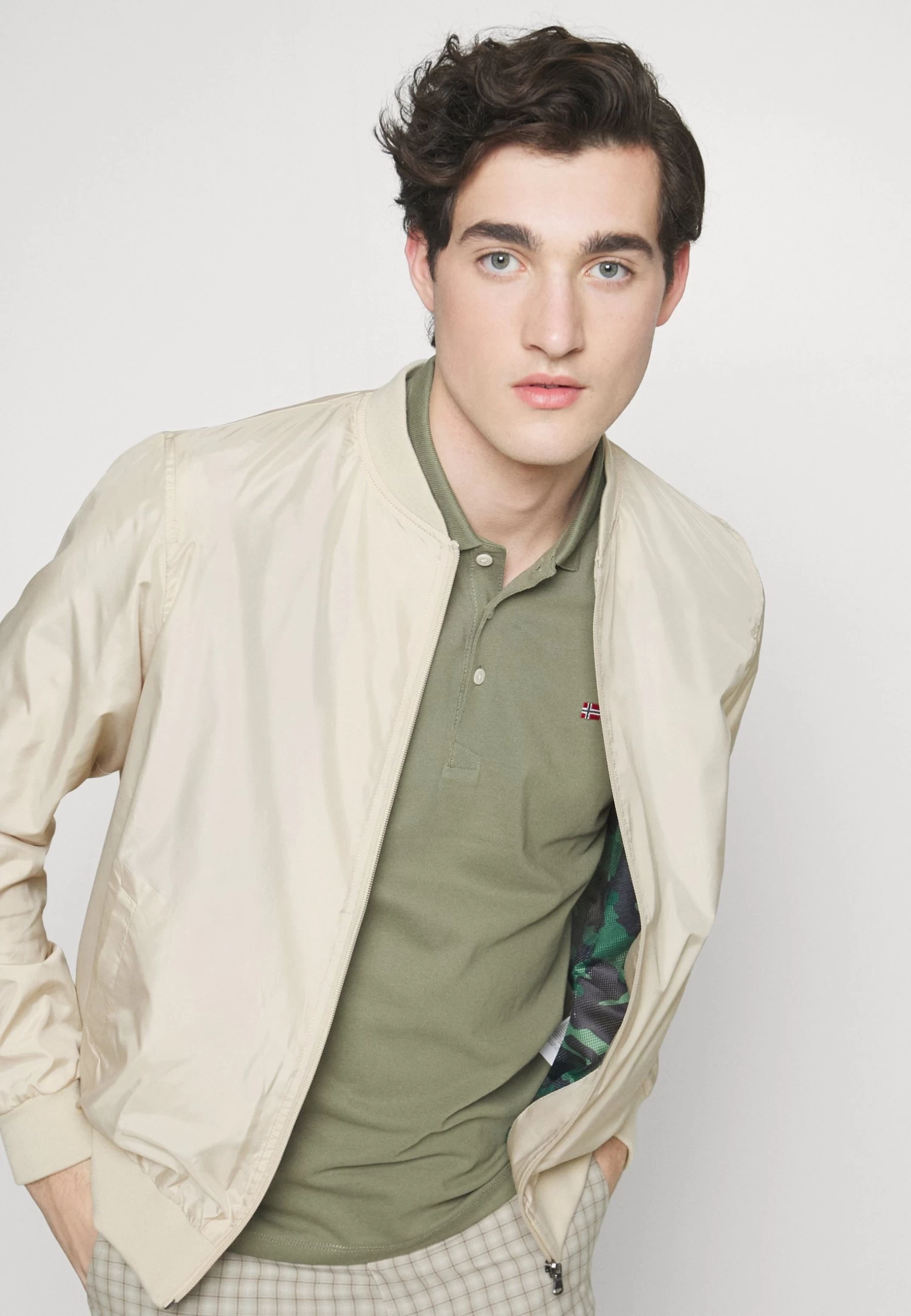 Pier One Chaquetas Bomber - Beige - Imagen 4