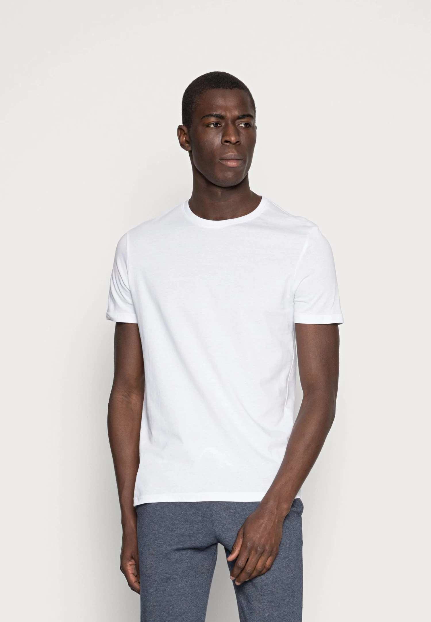 Pier One 3 Pack - Camiseta Básica - White/Black/Light Grey - Imagen 2