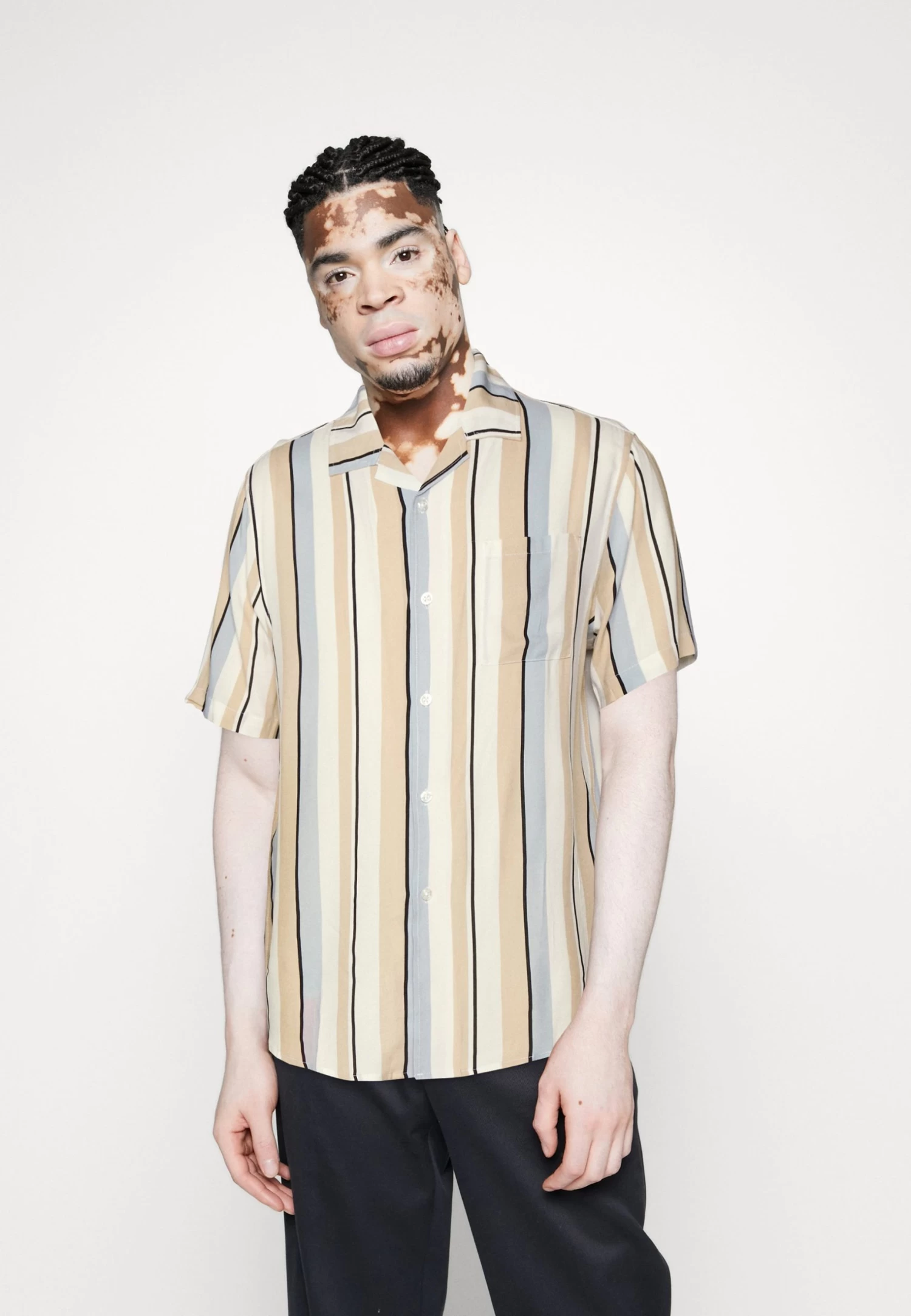 Pier One 3 Pack - Camisa - Beige/Black/White - Imagen 5