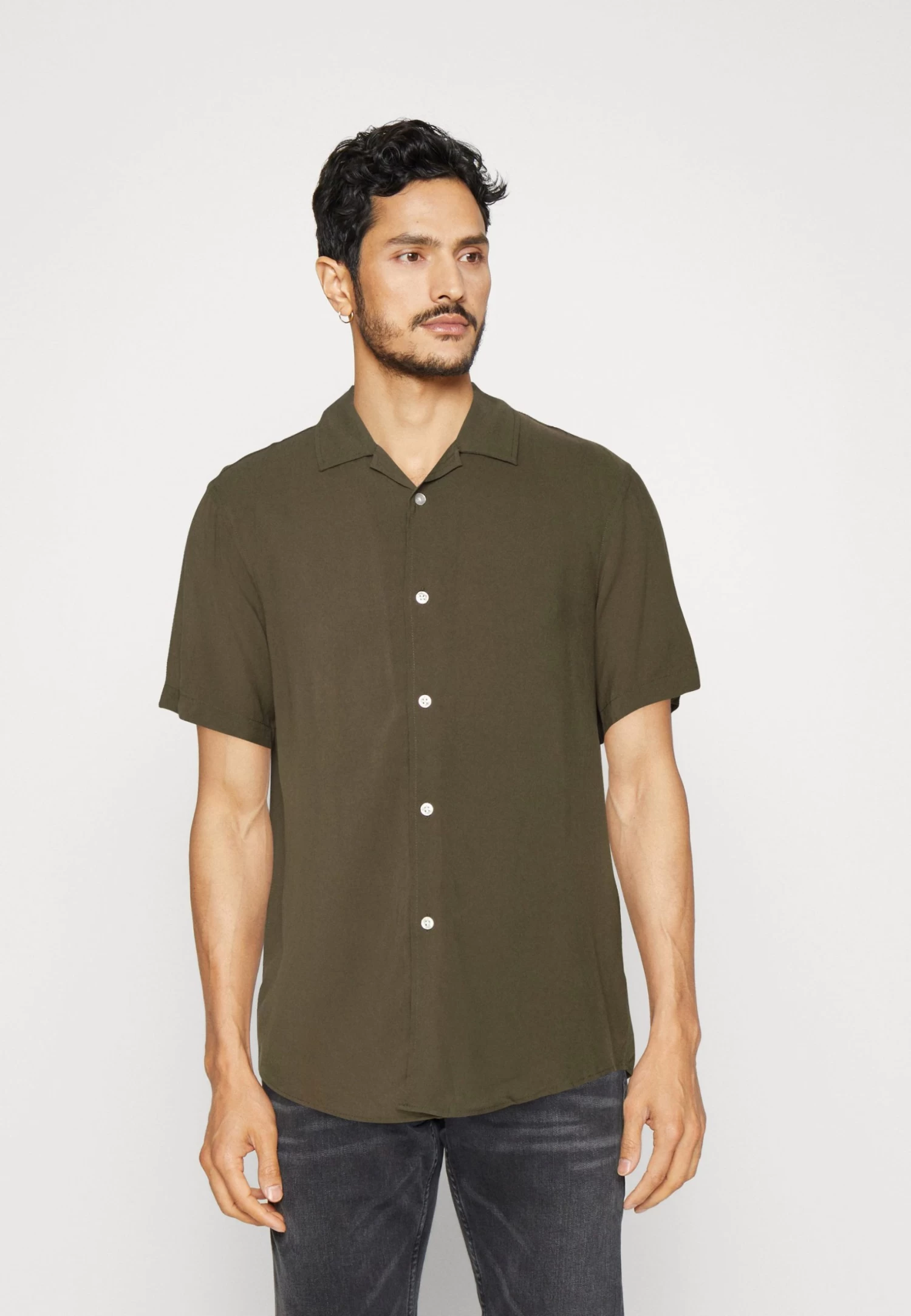 Pier One 2 Pack - Camisa - Olive/Black - Imagen 2