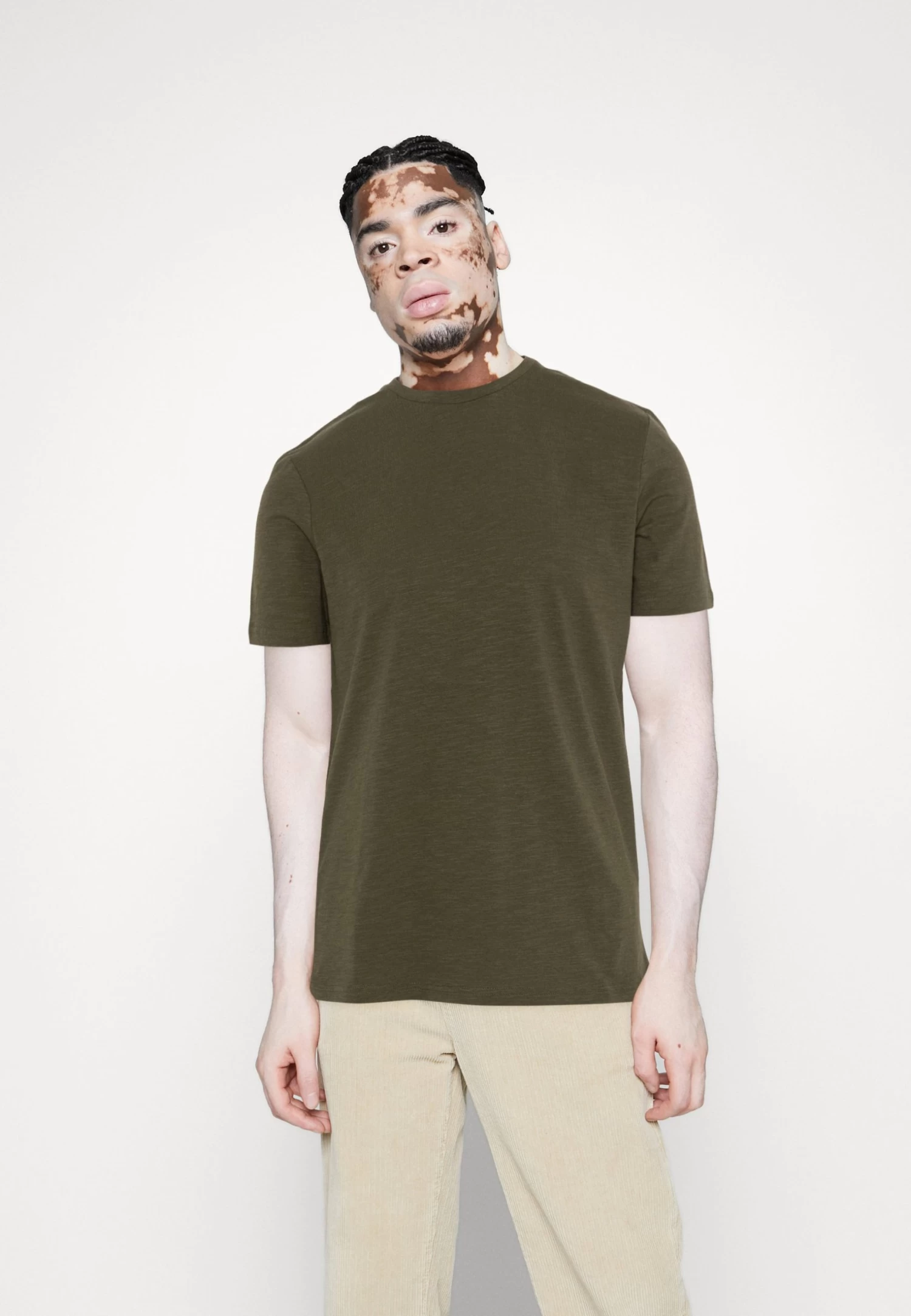 Pier One 7 Pack - Camiseta Básica - White/Yellow/Lilac - Imagen 4