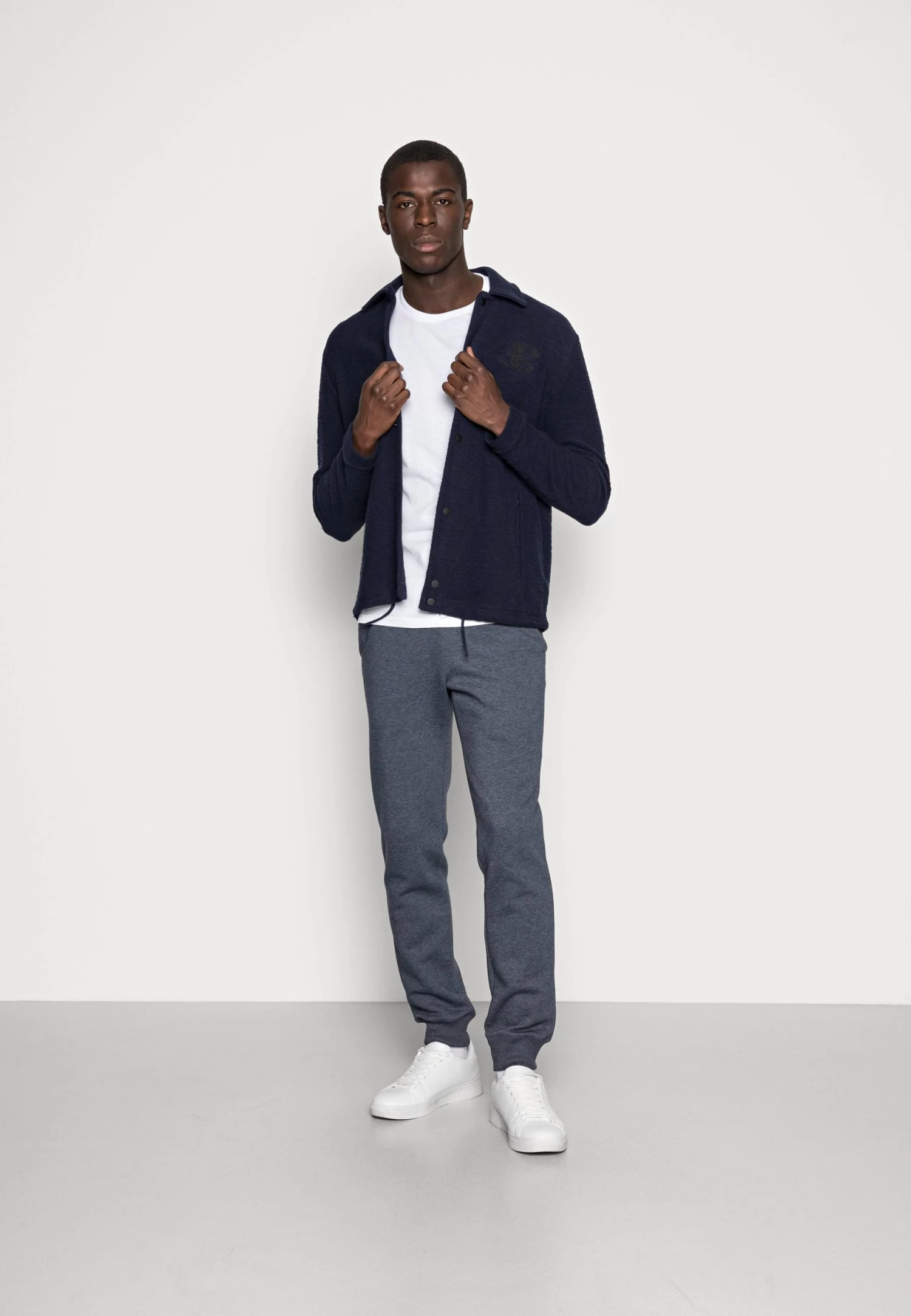 Pier One 3 Pack - Camiseta Básica - White/Black/Light Grey