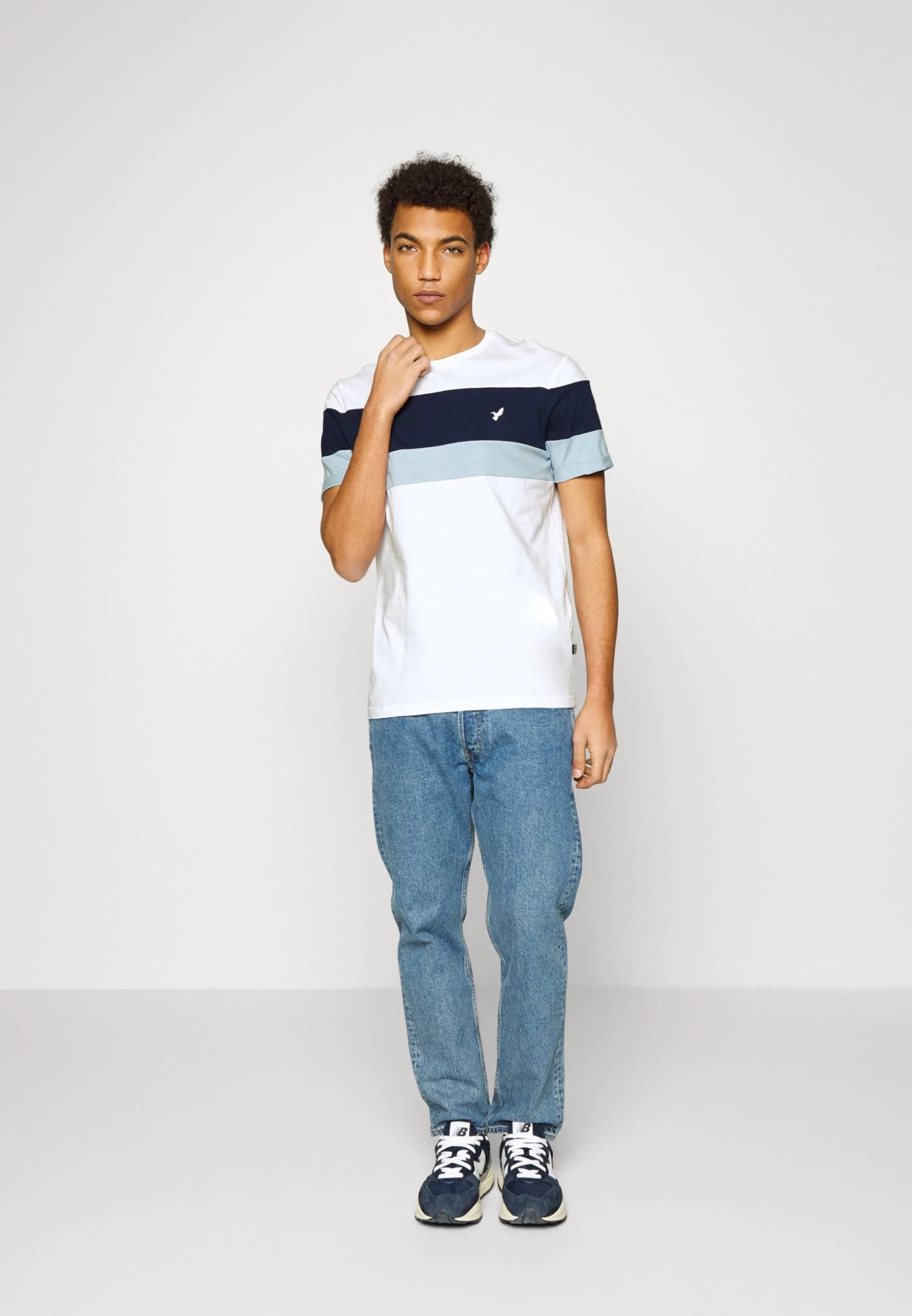 Pier One Camiseta Estampada - White/Blue - Imagen 2