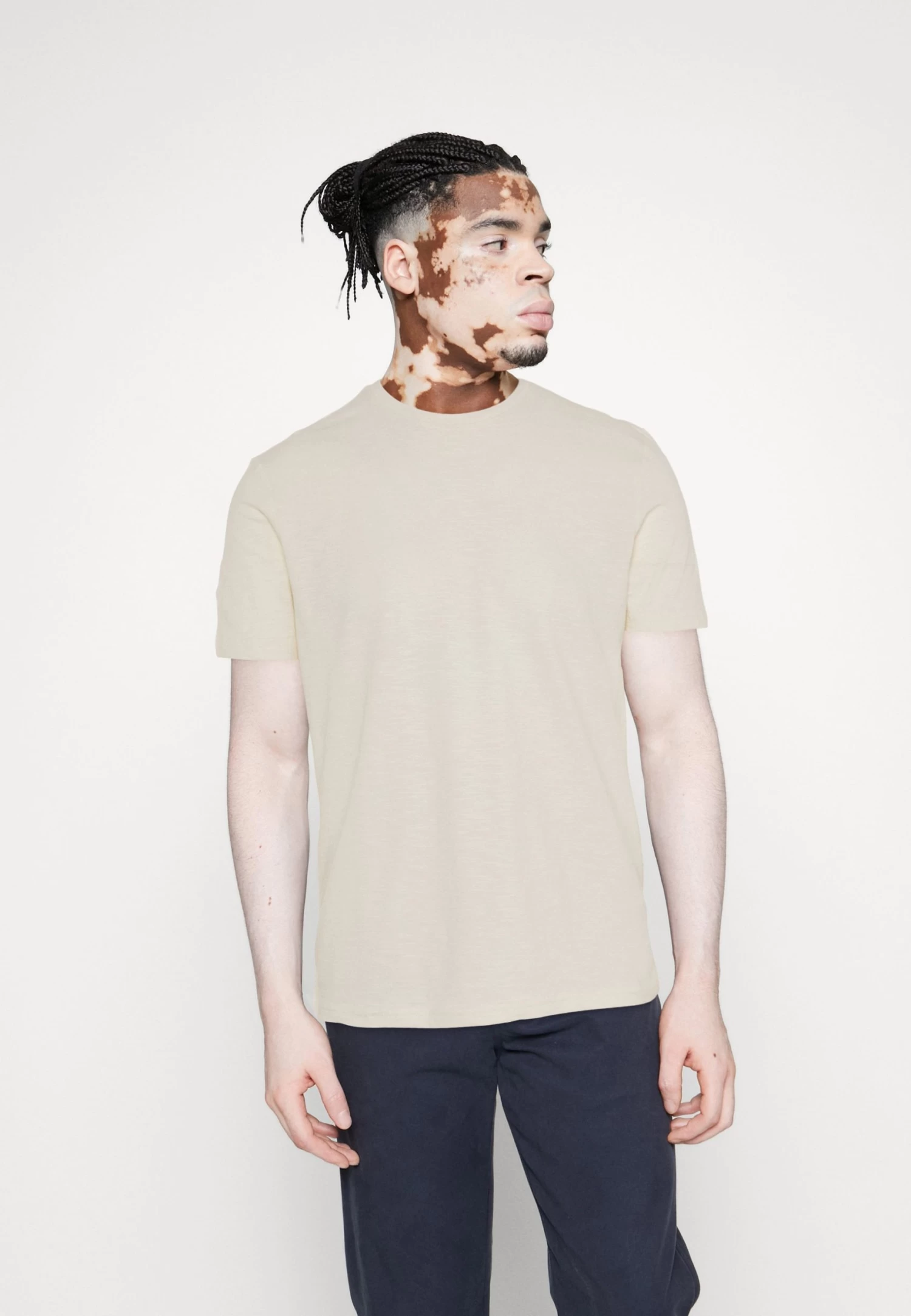 Pier One 7 Pack - Camiseta Básica - White/Yellow/Lilac - Imagen 6