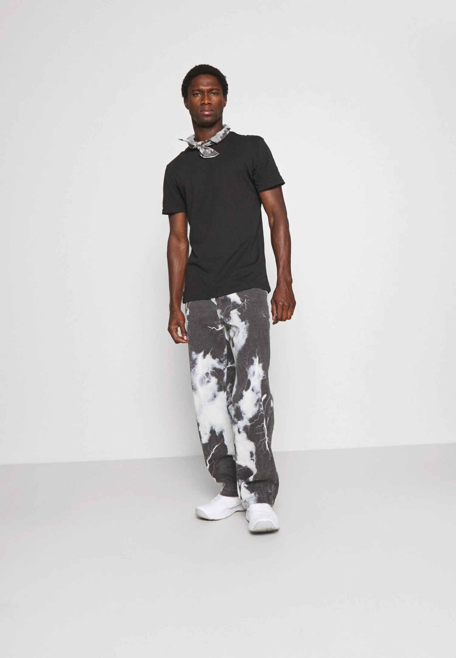 Pier One 3 Pack - Camiseta Básica - Black/Mottled Dark Grey/Bordeaux