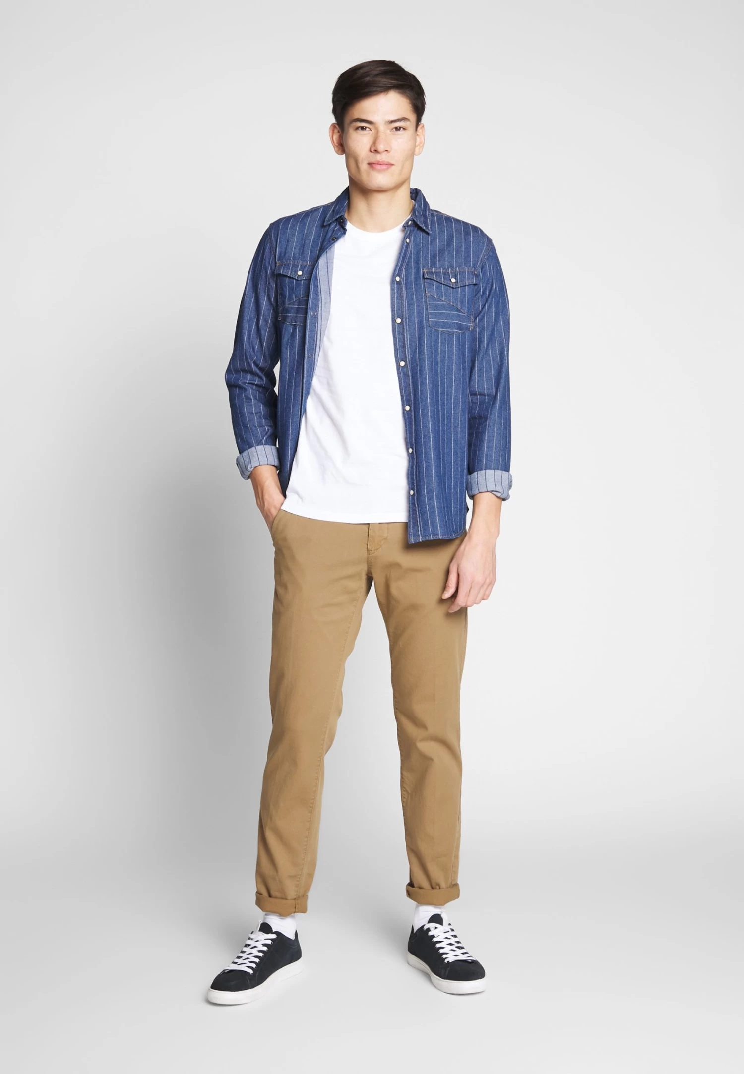 Pier One 2 Pack - Camiseta Básica - White/Dark Blue - Imagen 2